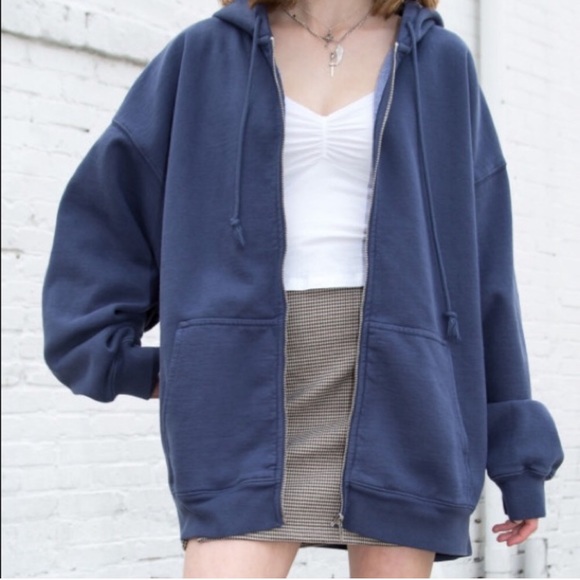 Brandy Melville Sweaters - Brandy Melville Carla hoodie